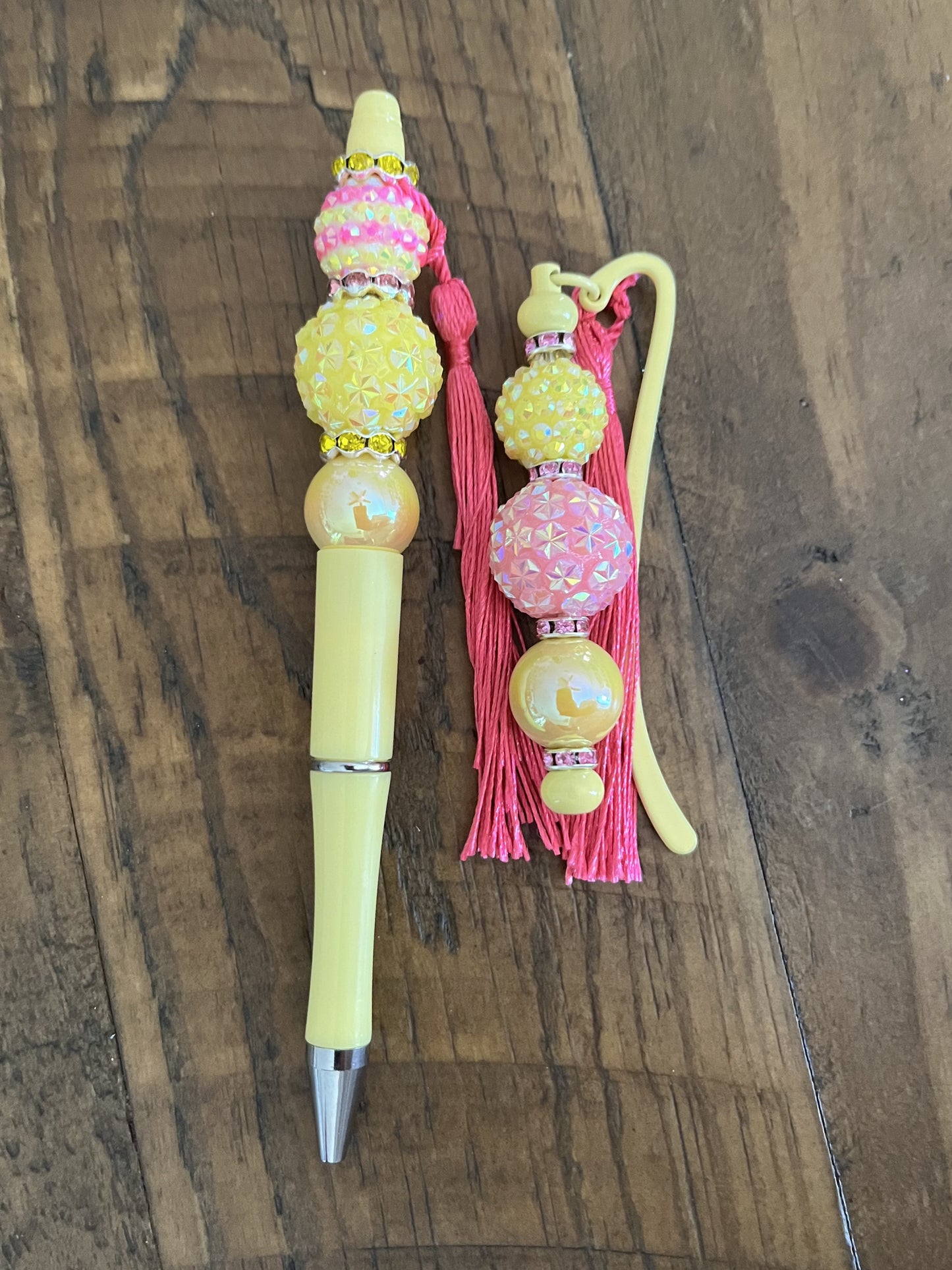 Bookmarks and Pen Set with Tassels