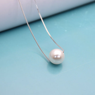 Pearl Clavicle Necklace