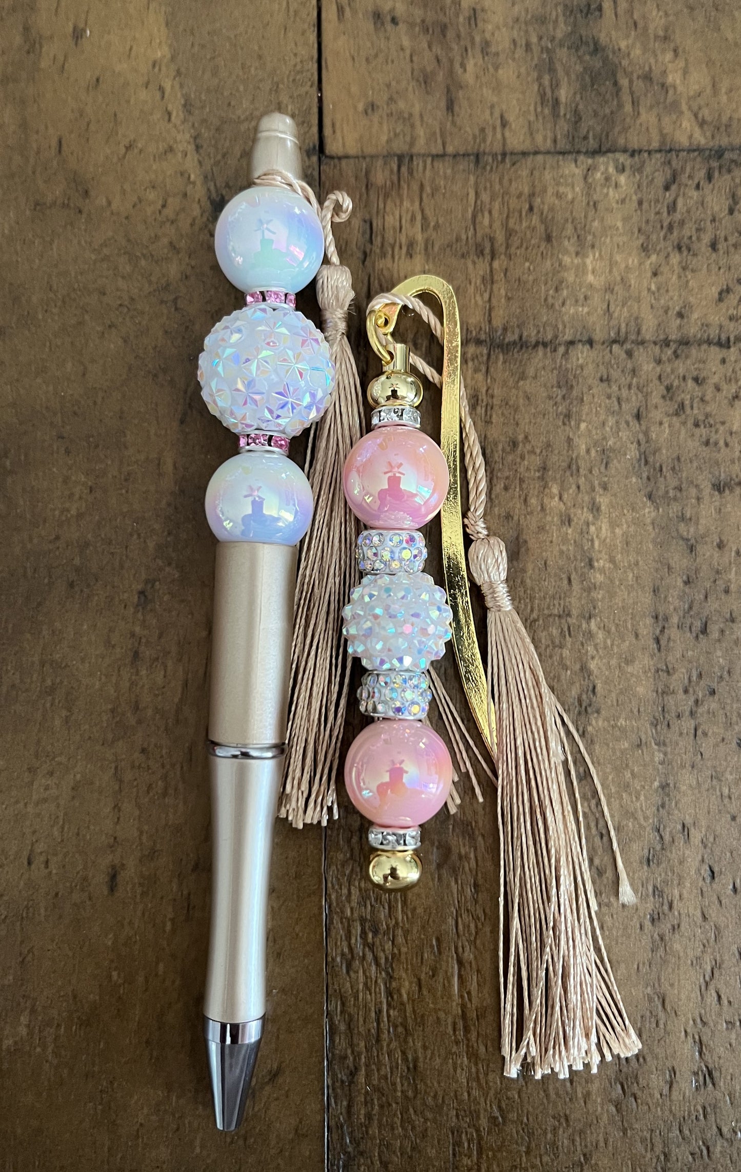 Bookmarks and Pen Set with Tassels