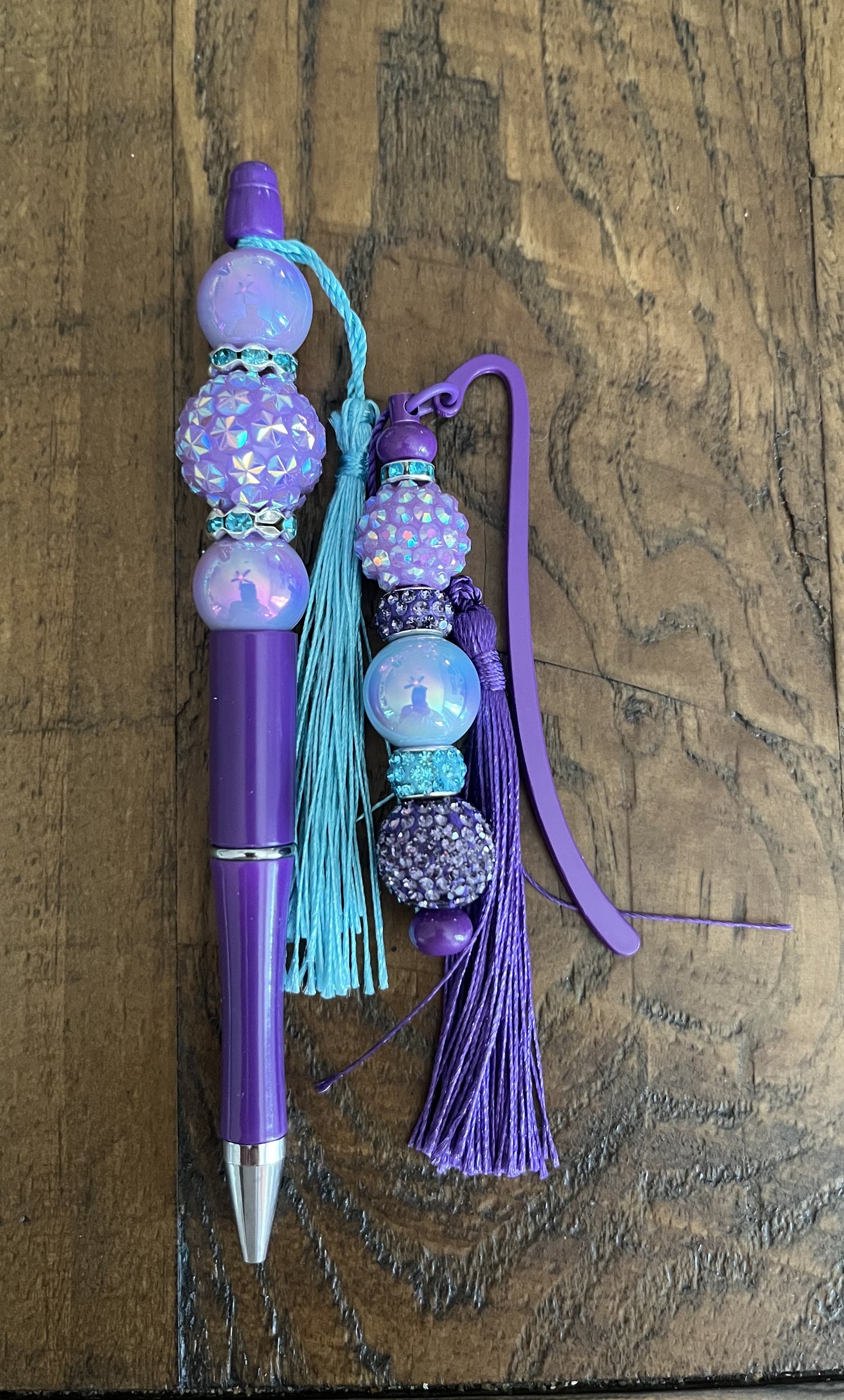 Bookmarks and Pen Set with Tassels